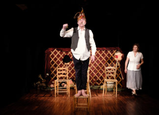 A helység kalapácsa